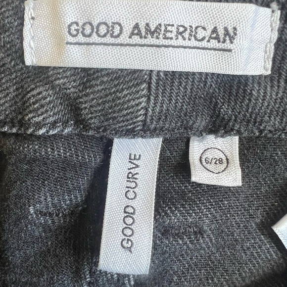 Good American Good Curve Black Jeans With Raw Hem & Distressed Size 6/28 - Picture 5 of 6
